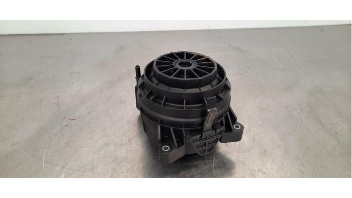 Begagnade Bränslefilter Mercedes Sprinter 3,5t (907.6/910.6) 315 CDI 2.0 D RWD Pris € 96,80 Inklusive moms erbjuds av Autohandel Didier