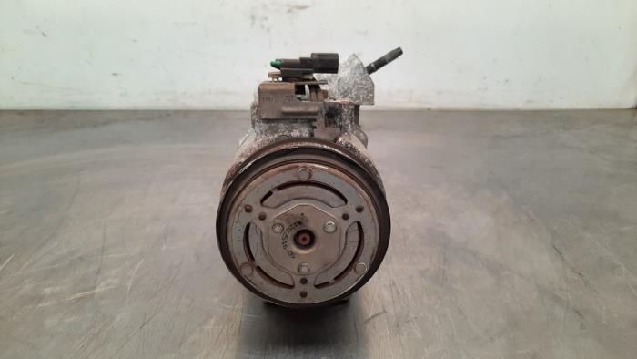 Usagé Pompe clim Ford Transit Connect (PJ2) 1.5 TDCi ECOnetic Prix € 199,65 Prix TTC proposé par Autohandel Didier