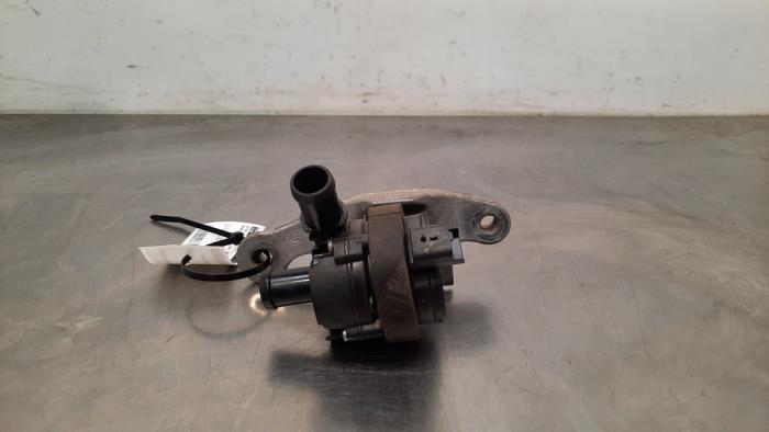 Begagnade Extra vattenpump Renault Captur I (2R) 1.3 TCE 150 16V Pris € 60,50 Inklusive moms erbjuds av Autohandel Didier