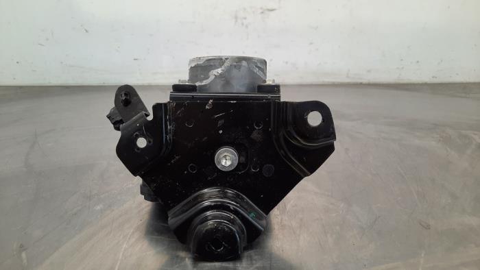 Usagé Pompe ABS Toyota Hilux V/VI 2.8 D4D-F 16V 4x4 Prix € 332,75 Prix TTC proposé par Autohandel Didier