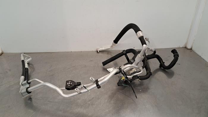 Gebrauchte Klima Kondensor Peugeot 3008 II (M4/MC/MJ/MR) 1.2 12V e-THP PureTech 130 Preis € 36,30 Mit Mehrwertsteuer angeboten von Autohandel Didier