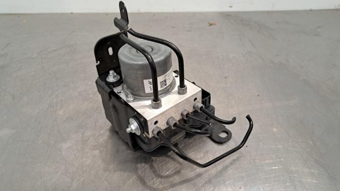 Begagnade ABS-pump Peugeot 5008 II (M4/MC/MJ/MR) 1.2 12V Hybrid Pris € 266,20 Inklusive moms erbjuds av Autohandel Didier