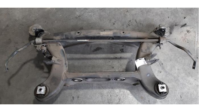 Usados Subchasis Mercedes C (W205) C-200d 1.6 Turbo 16V Precio € 133,10 IVA incluido ofrecido por Autohandel Didier