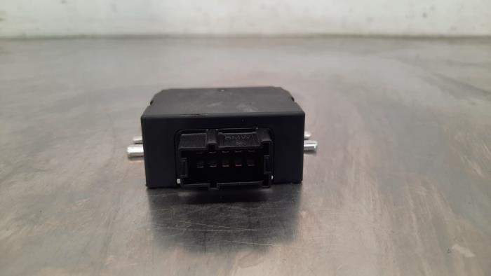 Usagé Module pompe carburant BMW 2 serie (F22) 218d 2.0 16V Prix € 60,50 Prix TTC proposé par Autohandel Didier