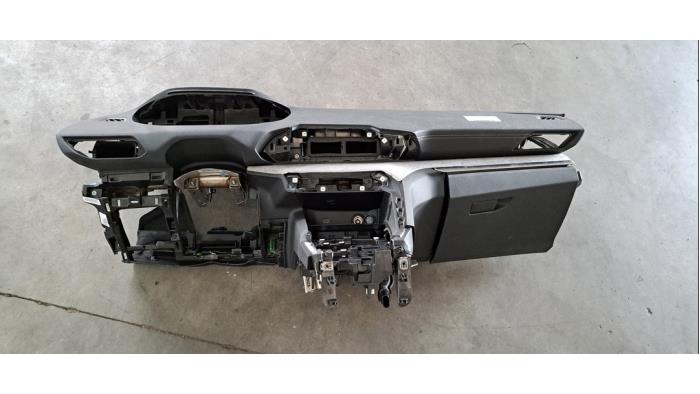 Używane Panel Peugeot 5008 II (M4/MC/MJ/MR) 1.2 12V Hybrid Cena € 665,50 Z VAT oferowane przez Autohandel Didier