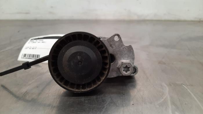 Usados Rodillo tensor correa múltiple Volkswagen T-Cross 1.0 TSI 110 12V Precio € 30,25 IVA incluido ofrecido por Autohandel Didier