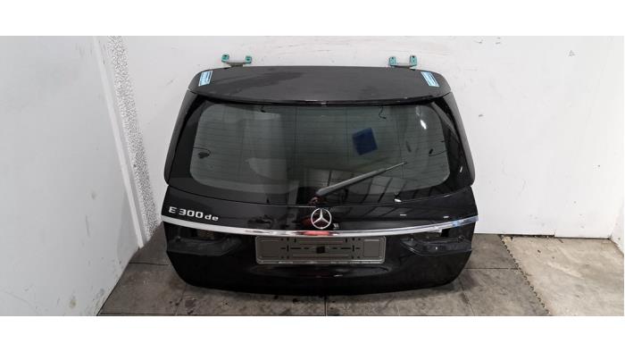 Begagnade Baklucka Mercedes E Estate (S213) E-300de 2.0 Turbo 16V Pris € 592,90 Inklusive moms erbjuds av Autohandel Didier