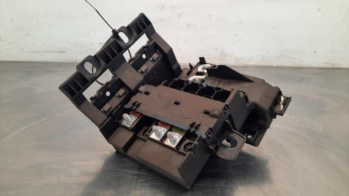 Current control relay
