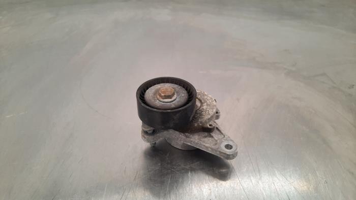 Usados Rodillo tensor correa múltiple Volkswagen Golf VII (AUA) 2.0 GTD 16V Precio € 30,25 IVA incluido ofrecido por Autohandel Didier