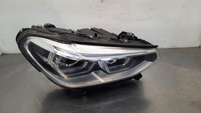 Używane Reflektor prawy BMW X4 (G02) xDrive 30d 3.0 TwinPower Turbo 24V Cena € 998,25 Z VAT oferowane przez Autohandel Didier