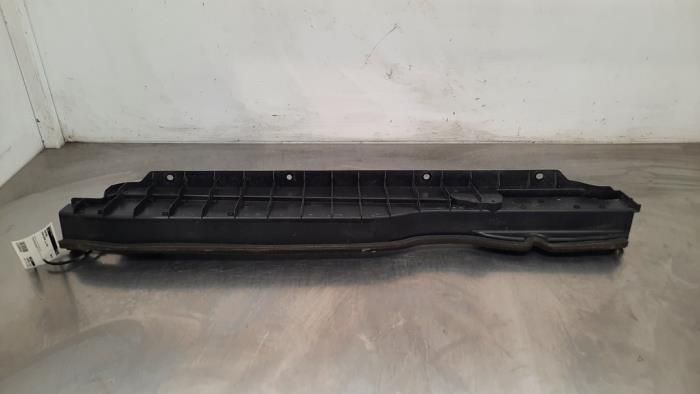 Begagnade Front Nissan Qashqai (J12) 1.3 DIG-T MHEV 16V Pris € 42,35 Inklusive moms erbjuds av Autohandel Didier