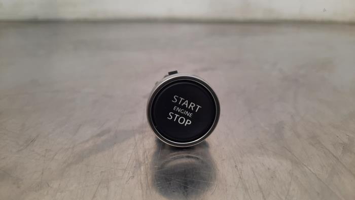 Używane Przelacznik Start/Stop Landrover Defender II 3.0 D250 MHEV Cena € 24,20 Z VAT oferowane przez Autohandel Didier