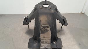 Used Spare wheel mechanism Landrover Defender II 3.0 D250 MHEV Price € 96,80 Inclusive VAT offered by Autohandel Didier