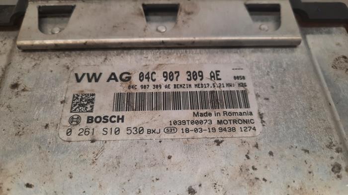 Engine management computer from a Skoda Fabia III Combi (NJ5) 1.0 TSI 12V 2018