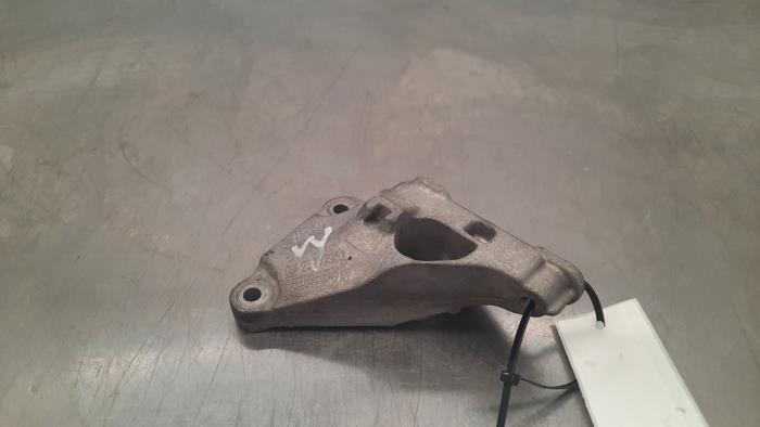 Used Engine mount Opel Mokka/Mokka X 1.7 CDTI 16V 4x2 Price € 36,30 Inclusive VAT offered by Autohandel Didier