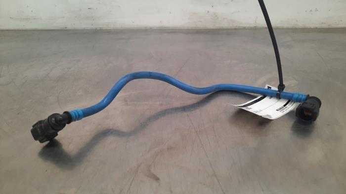Usagé Conduit de carburant Audi A4 (B9) 2.0 30 TDI Mild hybrid 16V Prix € 12,10 Prix TTC proposé par Autohandel Didier