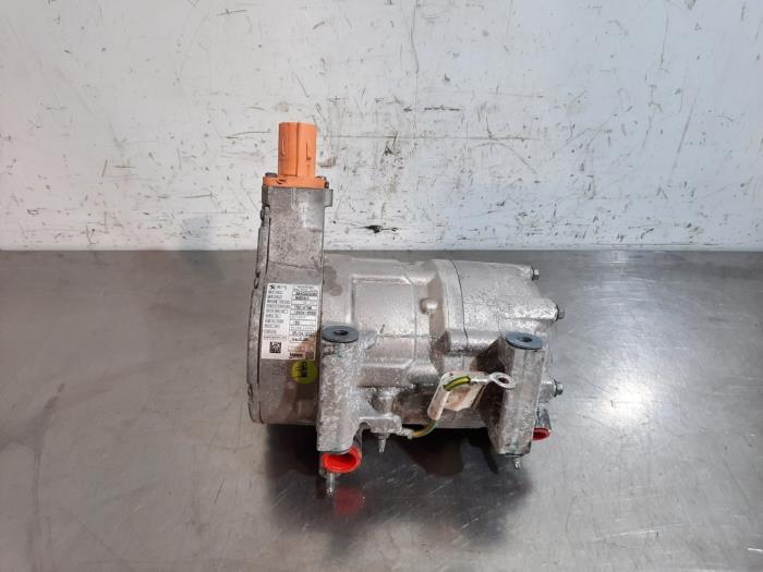 Engine 8343 Air conditioning pumps with engine code EP6FA stock