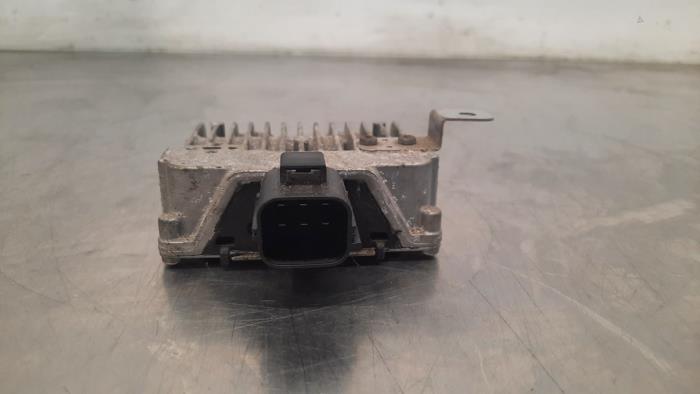 Usagé Module pompe carburant Jaguar F-type 3.0 S V6 24V Prix € 60,50 Prix TTC proposé par Autohandel Didier