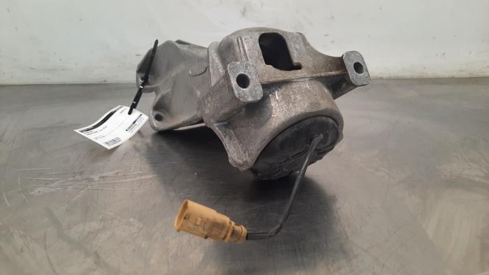 Used Engine mount Porsche Macan (95B) 2.0 16V Turbo Price € 42,35 Inclusive VAT offered by Autohandel Didier