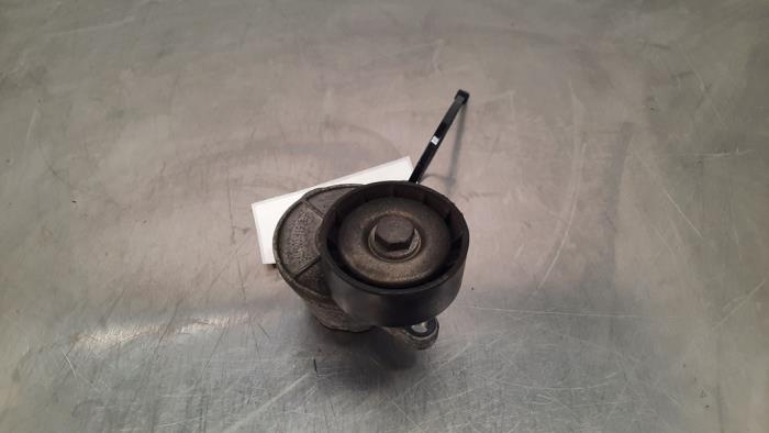 Usados Rodillo tensor correa múltiple Audi A3 Sportback (8VA/8VF) 1.6 TDI Ultra 16V Precio € 18,15 IVA incluido ofrecido por Autohandel Didier