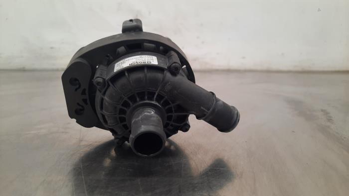 Begagnade Extra vattenpump MG MG4 Electric Comfort, Luxury 64 kWh Pris € 96,80 Inklusive moms erbjuds av Autohandel Didier