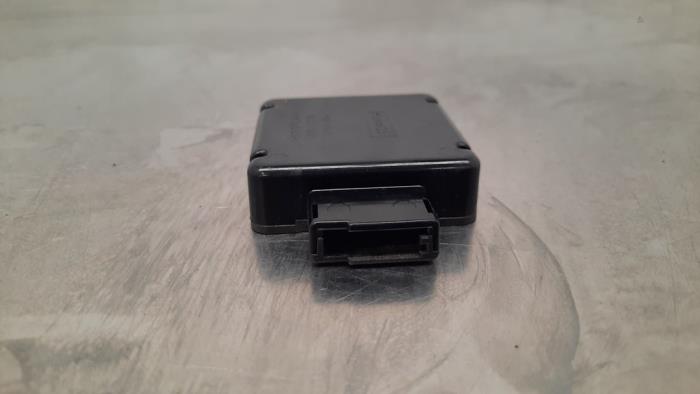 Używane Antena GPS Ford Transit Courier 1.0 Ti-VCT EcoBoost 12V Cena € 30,25 Z VAT oferowane przez Autohandel Didier