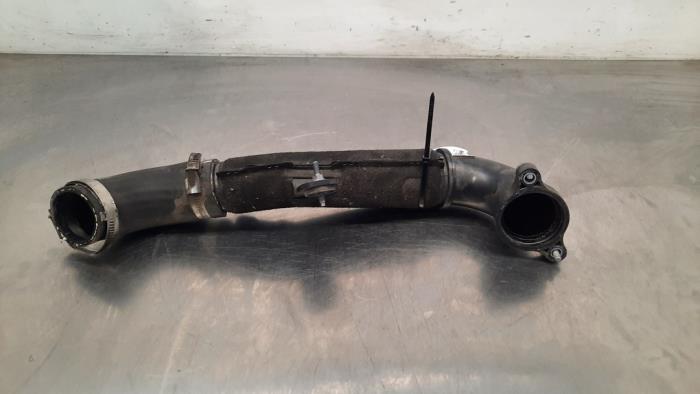Usagé Tube intercooler Audi A4 Avant (B9) 2.0 TDI Ultra 16V Prix € 60,50 Prix TTC proposé par Autohandel Didier