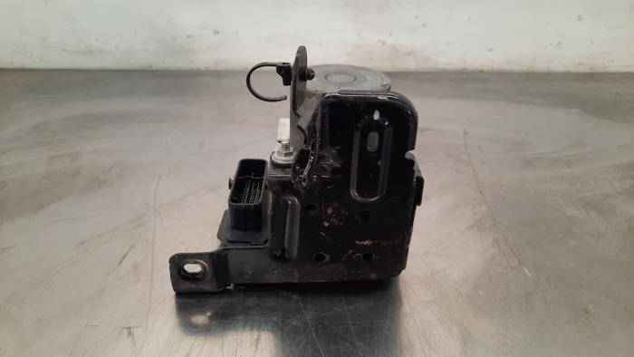 Begagnade ABS-pump Peugeot Rifter (ER/EC/EZ) 1.2 PureTech 110 Pris € 199,65 Inklusive moms erbjuds av Autohandel Didier