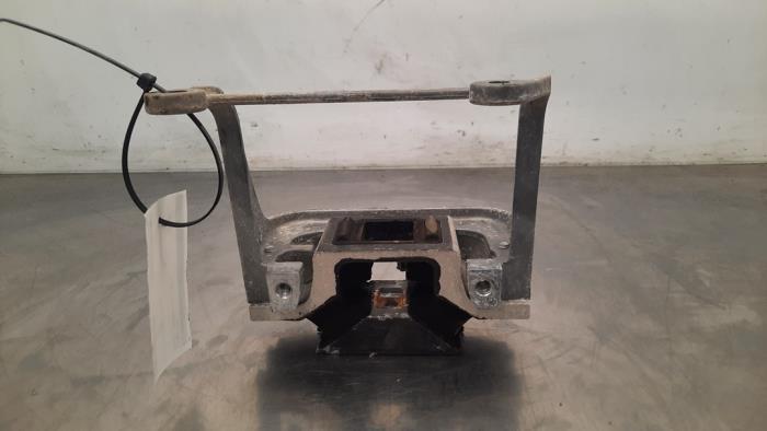 Used Engine mount Renault Master III (EV/HV/UV/VA/VB/VD/VF/VG/VJ) 2.3 dCi 145 16V FWD Price € 36,30 Inclusive VAT offered by Autohandel Didier