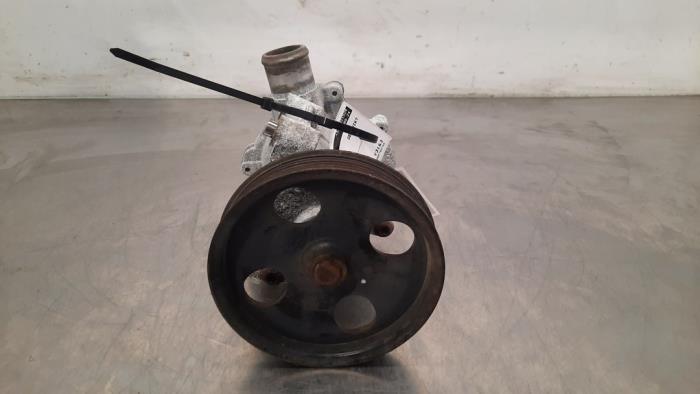 Begagnade Vattenpump Fiat 500X (334) 1.6 E-torq 16V Pris € 133,10 Inklusive moms erbjuds av Autohandel Didier
