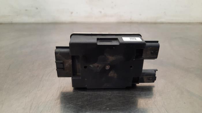 Usagé Module pompe carburant Nissan Interstar 2.3 dCi 135 16V Prix € 60,50 Prix TTC proposé par Autohandel Didier