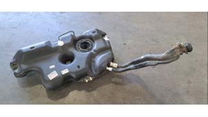 Usagé Réservoir de carburant Dacia Duster (SR) 1.3 TCE 130 16V Prix € 163,35 Prix TTC proposé par Autohandel Didier