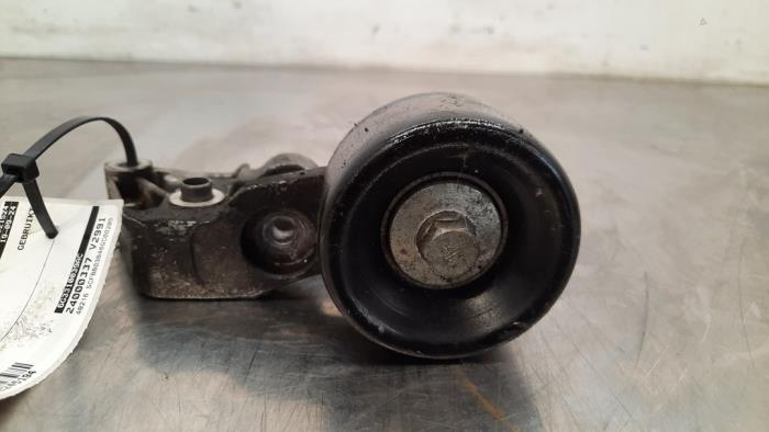 Usados Rodillo tensor correa múltiple Aston Martin Vantage 4.3 V8 32V Precio € 30,25 IVA incluido ofrecido por Autohandel Didier