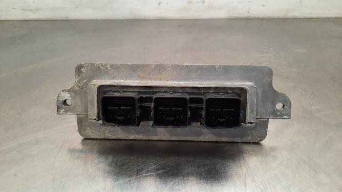Used Engine management computer Aston Martin Vantage 4.3 V8 32V Price € 532,40 Inclusive VAT offered by Autohandel Didier
