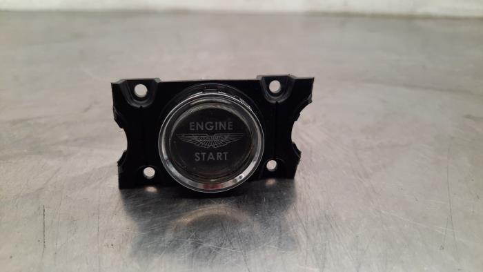 Używane Przelacznik Start/Stop Aston Martin Vantage 4.3 V8 32V Cena € 133,10 Z VAT oferowane przez Autohandel Didier