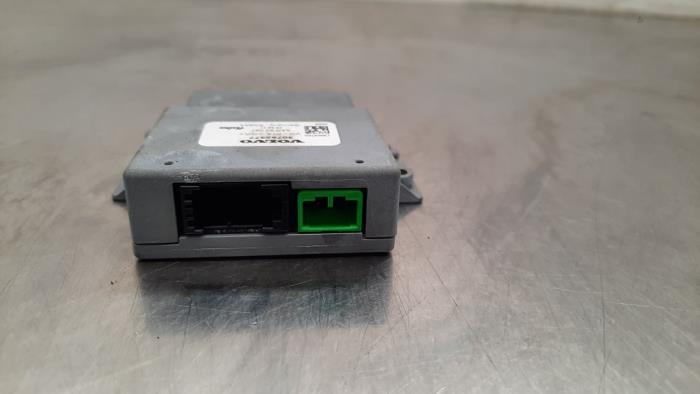 Używane Modul GPS Aston Martin Vantage 4.3 V8 32V Cena € 60,50 Z VAT oferowane przez Autohandel Didier