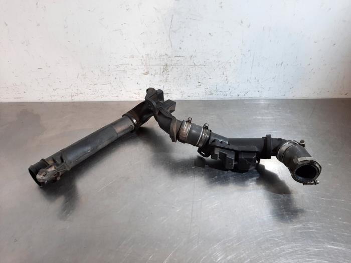 Gebrauchte Intercooler Schlauch Citroen Jumpy 2.0 Blue HDI 120 Preis € 42,35 Mit Mehrwertsteuer angeboten von Autohandel Didier