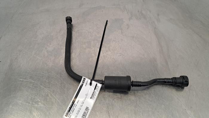 Begagnade Bränsleledning BMW 1 serie (F40) 118i 1.5 TwinPower 12V Pris € 18,15 Inklusive moms erbjuds av Autohandel Didier