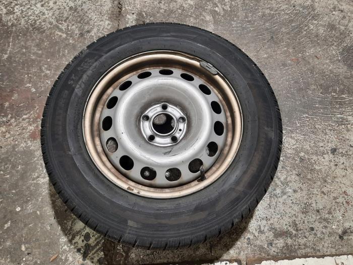 Begagnade Hjul + vinterdäck Citroen Jumpy 2.0 Blue HDI 120 Pris € 60,50 Inklusive moms erbjuds av Autohandel Didier