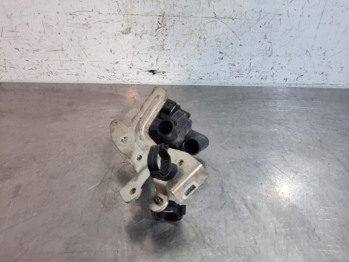 Begagnade Extra vattenpump Volvo XC60 II (UZ) 2.0 D4 16V Pris € 54,45 Inklusive moms erbjuds av Autohandel Didier