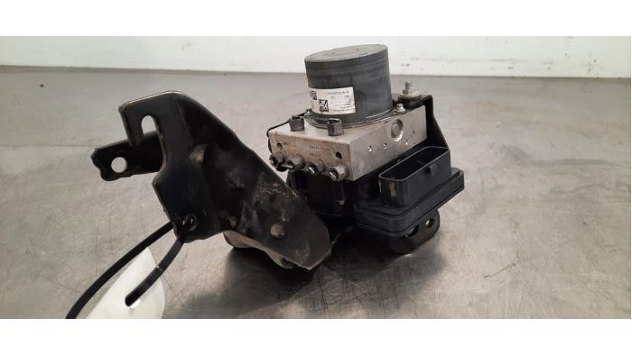 Begagnade ABS-pump Citroen C3 Aircross I (2C/2R) 1.5 BlueHDi 100 Pris € 199,65 Inklusive moms erbjuds av Autohandel Didier