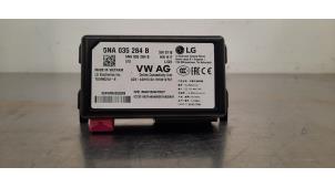 Usagé Module téléphone Skoda Superb Combi (3V5) 1.6 TDI Prix € 133,10 Prix TTC proposé par Autohandel Didier