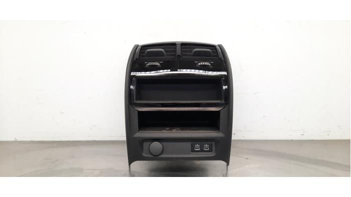 Begagnade Luftraster bak BMW 5 serie Touring (G31) 520i 2.0 TwinPower Turbo 16V Van Pris € 102,85 Inklusive moms erbjuds av Autohandel Didier