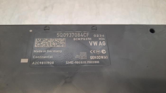 Body control computer from a Volkswagen Golf VII (AUA) 2.0 GTD 16V 2017