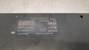 Body control computer from a Volkswagen Golf VII (AUA) 2.0 GTD 16V 2017