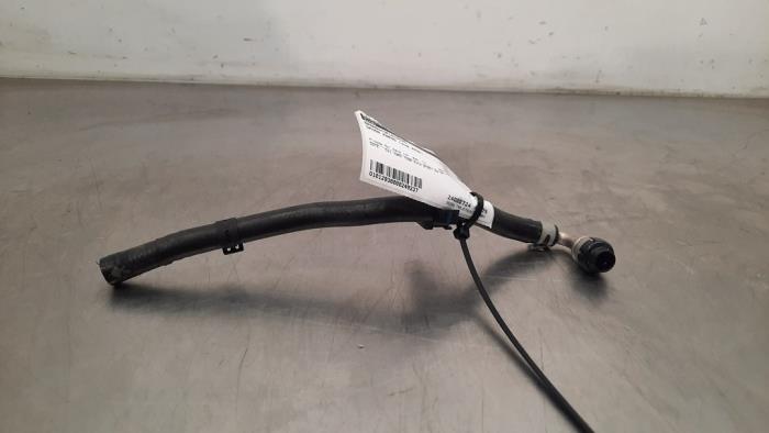 Usagé Conduit de carburant Skoda Karoq 1.6 TDI 16V Prix € 18,15 Prix TTC proposé par Autohandel Didier