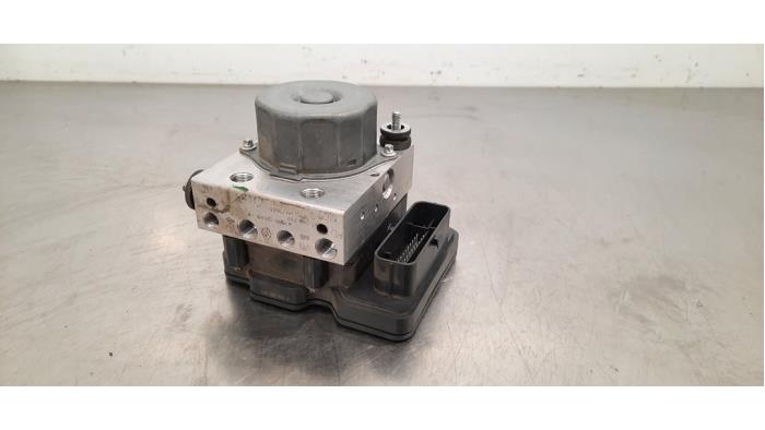 Usagé Bloc ABS Renault Captur I (2R) 1.2 TCE 16V EDC Prix € 133,10 Prix TTC proposé par Autohandel Didier
