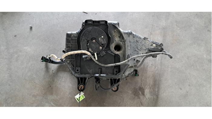 Gebrauchte Adblue Tank Ford Transit 2.0 TDCi 16V Eco Blue 130 Preis € 266,20 Mit Mehrwertsteuer angeboten von Autohandel Didier