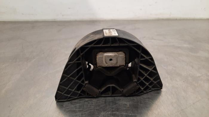 Used Engine mount Renault Zoé (AG) R135 Price € 36,30 Inclusive VAT offered by Autohandel Didier