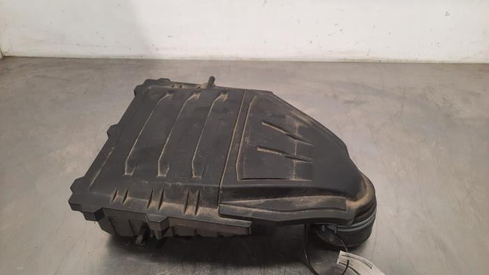 Begagnade Luftfilterhus Seat Ibiza V (KJB) 1.0 TSI 12V Pris € 36,30 Inklusive moms erbjuds av Autohandel Didier